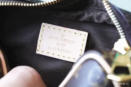 Frstbag ru Croissant LOUIS VUITTON MM 0415